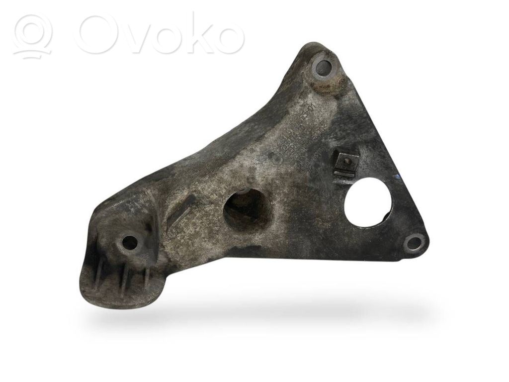 Soporte de montaje del motor (Usadas)   6777053,22116777053