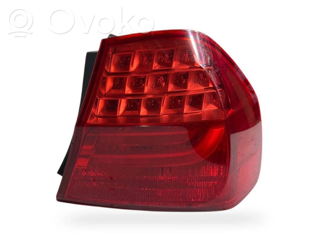 Rear/tail lights   4871732