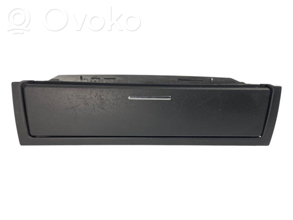 Glove box   8196115,51168196115,8202188,51168202188