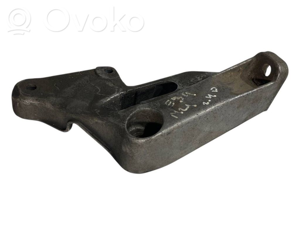 BMW 5 E34 Engine mounting bracket 
