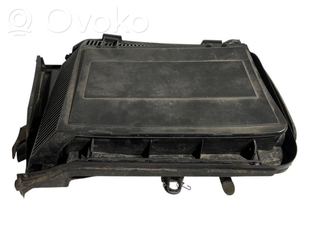 BMW 5 E39 Air filter box 
