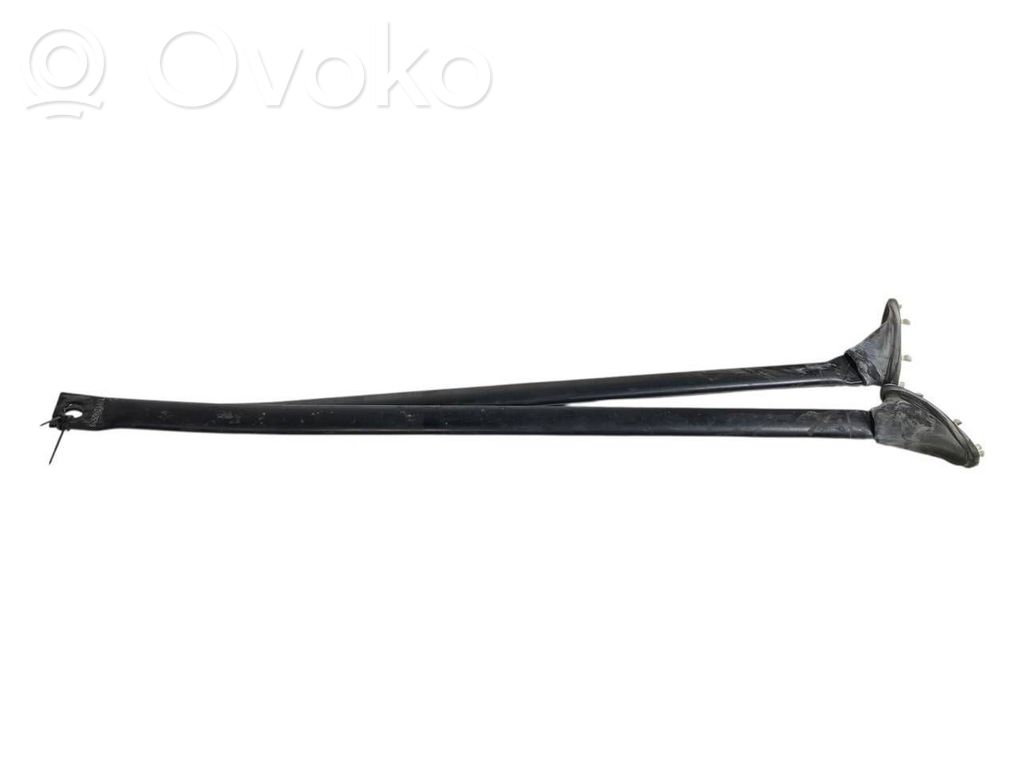 BMW 3 E90 E91 Inne części komory silnika 