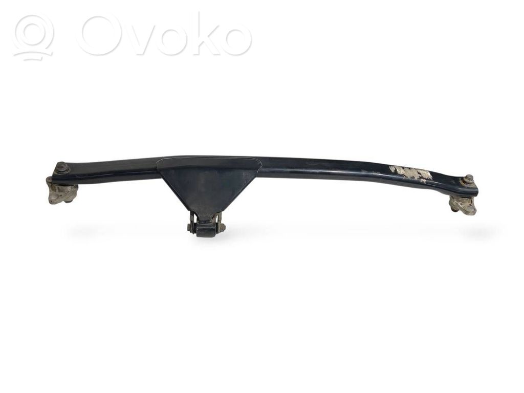Volvo V70 Engine mounting bracket 
