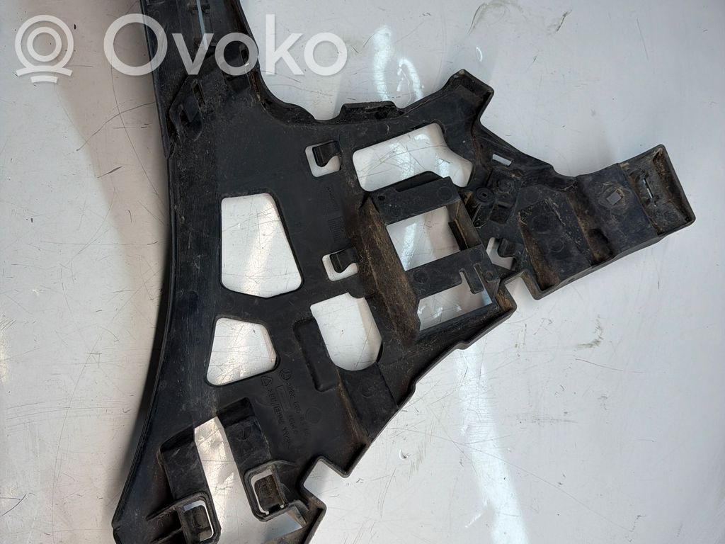 Mercedes-Benz S W222 Staffa di rinforzo montaggio del paraurti anteriore 