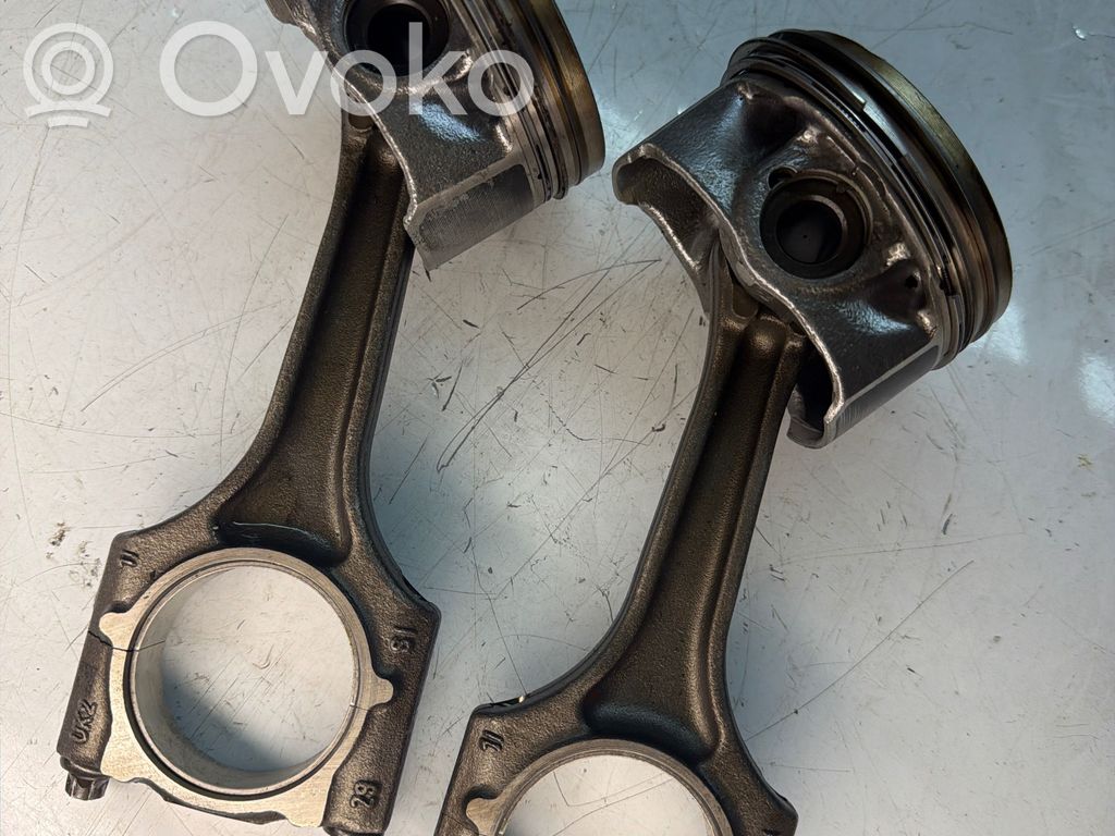 Porsche Macan (95B) Piston with connecting rod 