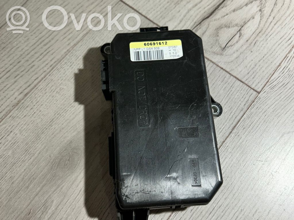 Door control unit/module   60691612,NPL1GSX939