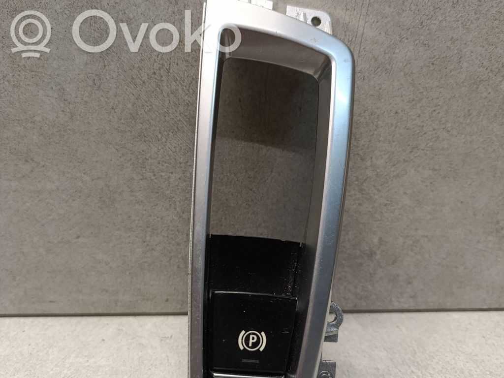 BMW X5 F15 Rączka / Dźwignia hamulca ręcznego 