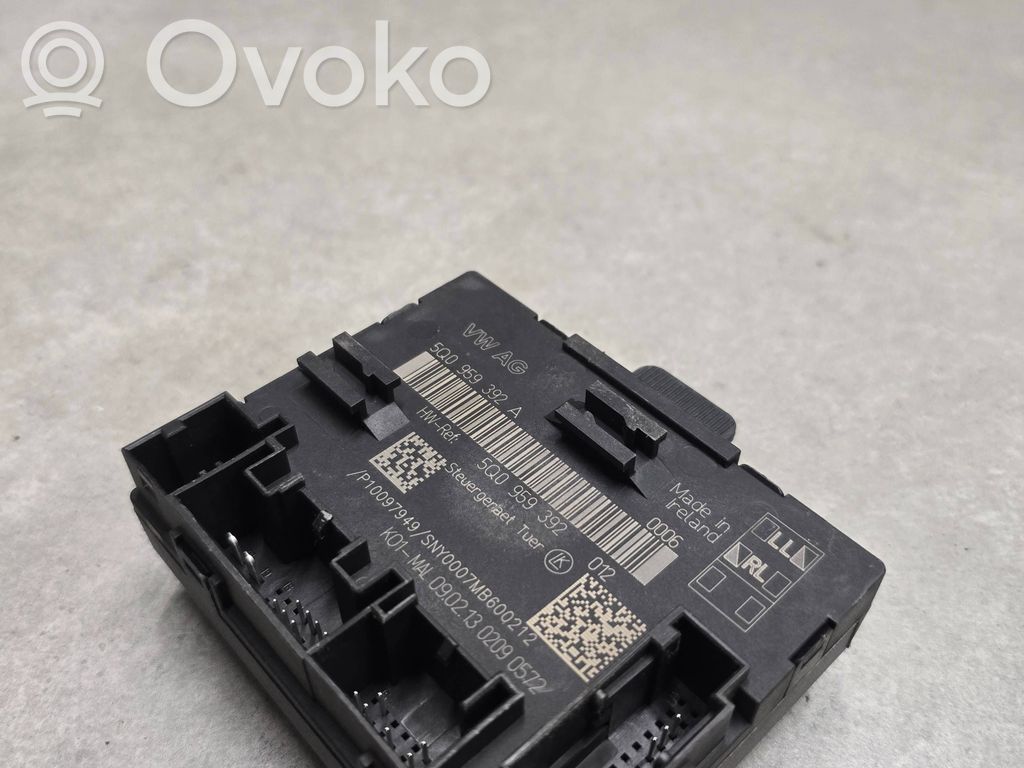 Door control unit/module   5Q0959392
