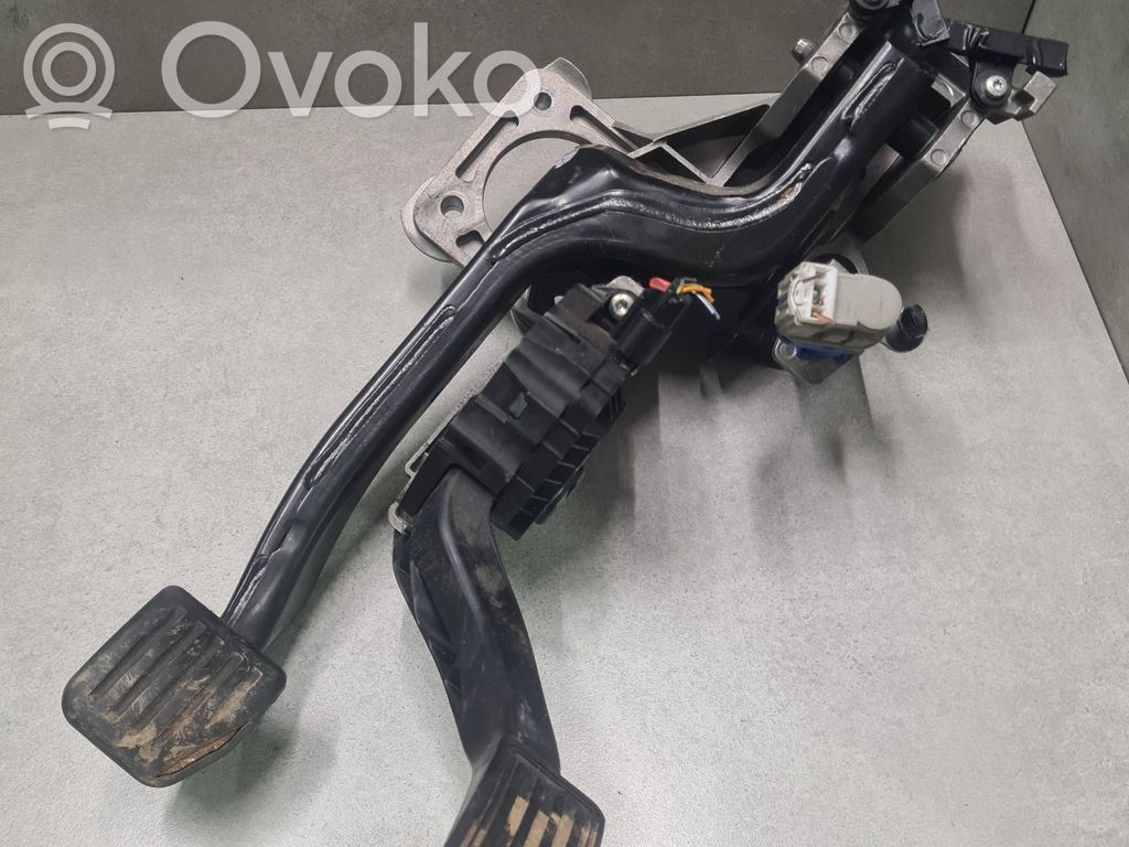 Ford Mondeo MK V Accelerator throttle pedal 