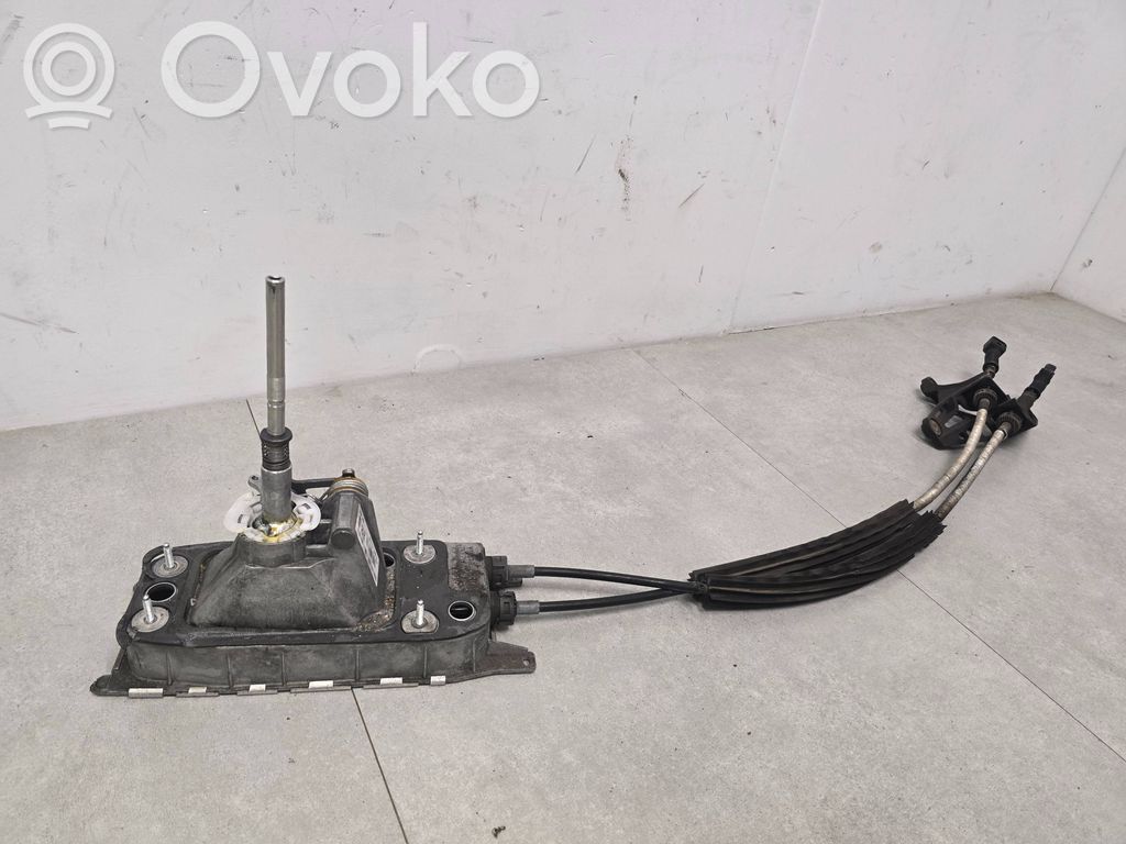 Skoda Superb B6 (3T) Gear shifter/selector 