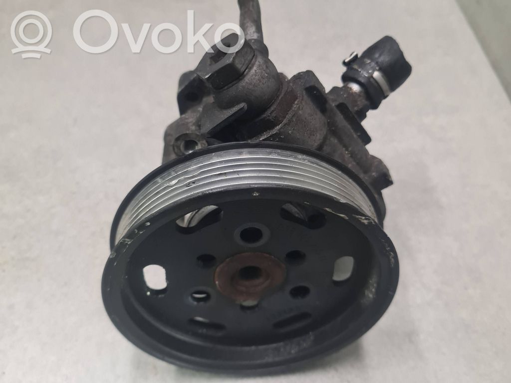Vairo stiprintuvo siurblys   8E0145155N