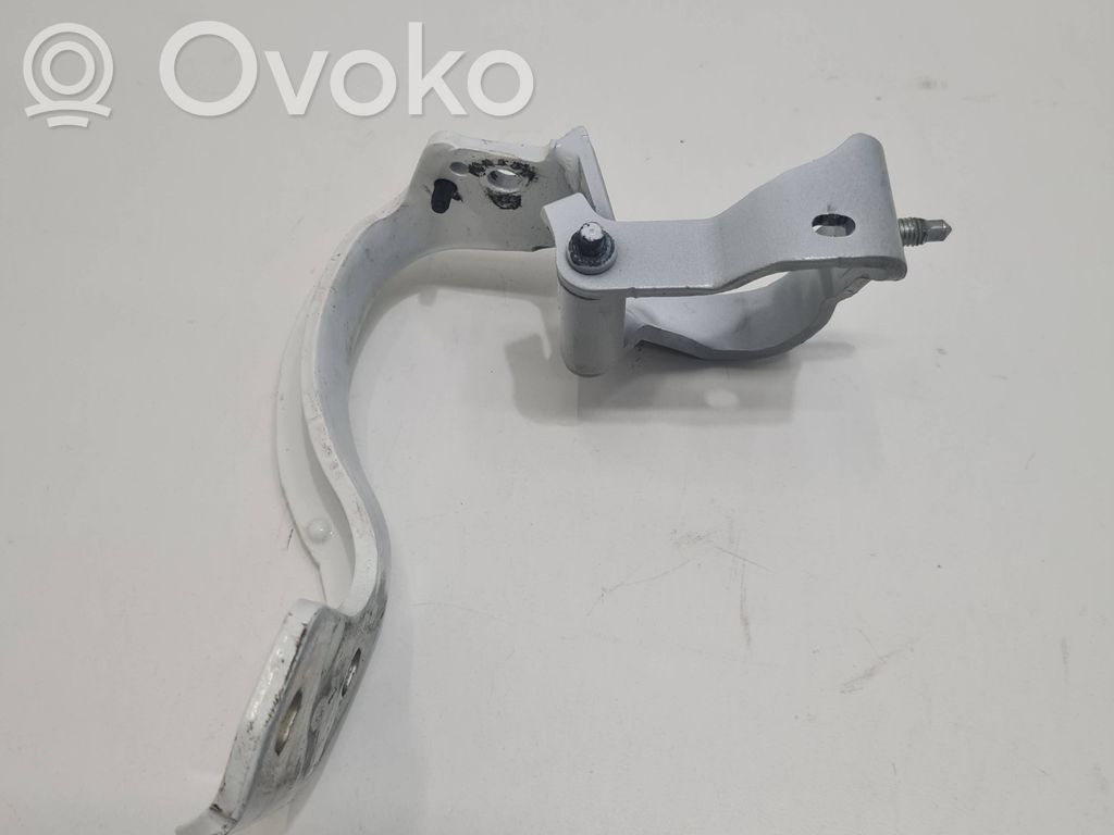 Audi A6 C7 Tailgate/trunk/boot hinge 