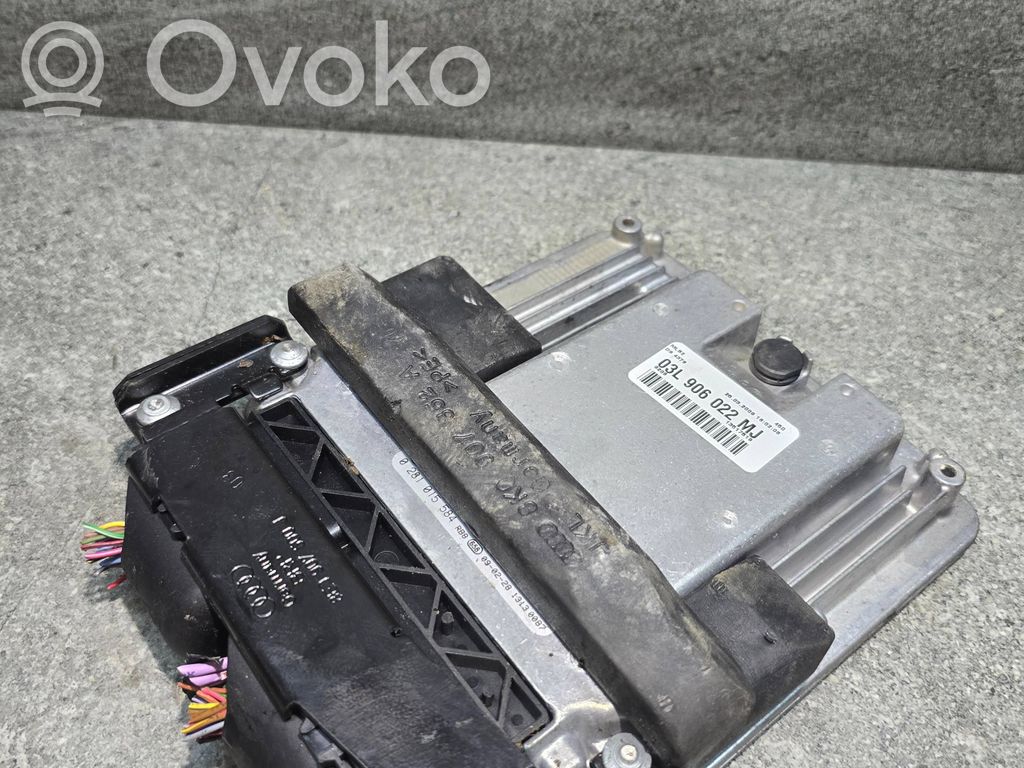 Audi A4 S4 B8 8K Engine control unit/module 