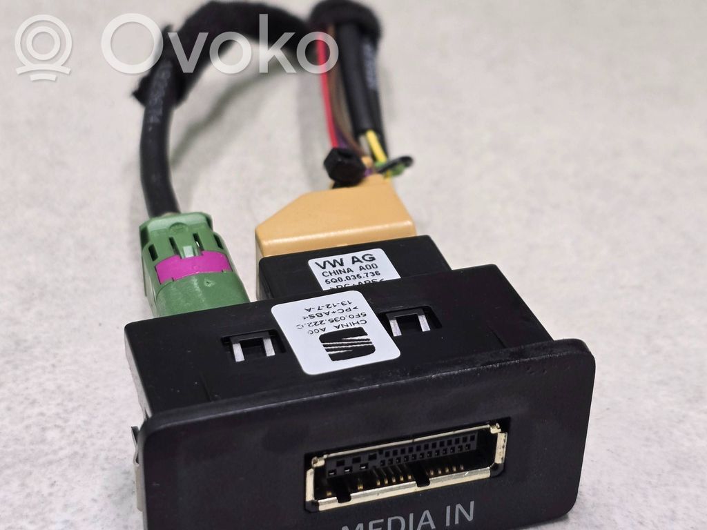 Enchufe conector USB   5F0035222C
