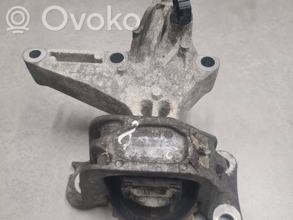 Renault Scenic III -  Grand scenic III Engine mount bracket 