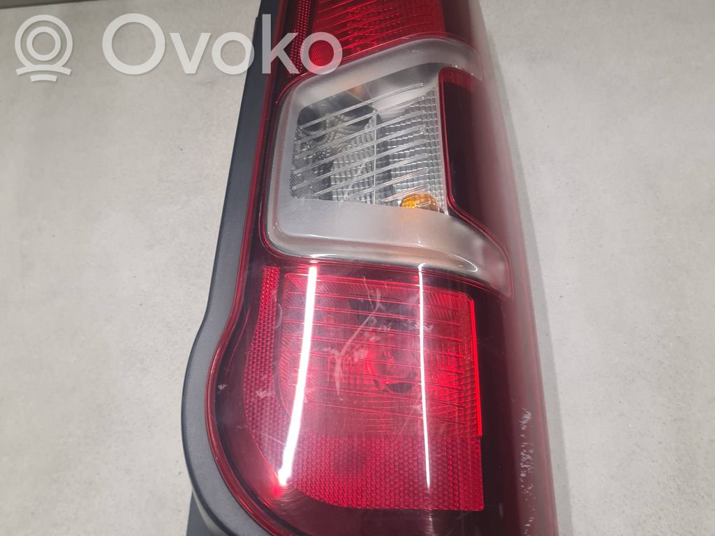 Peugeot Partner III Galinis žibintas kėbule 