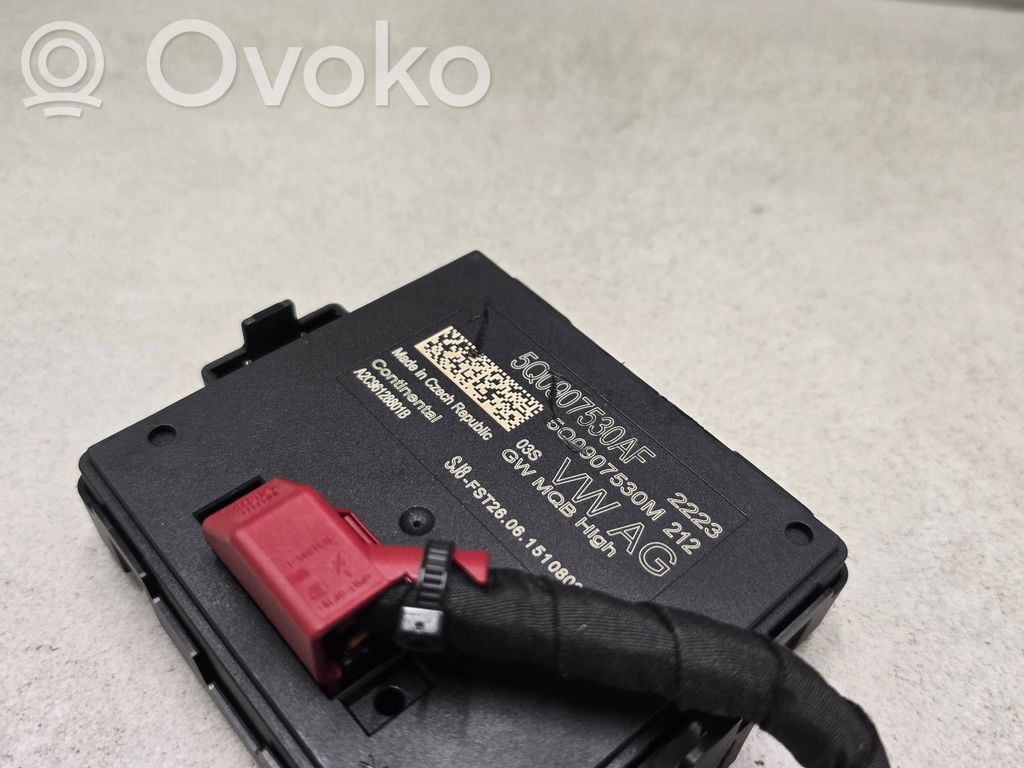 Volkswagen PASSAT B8 Gateway control module 