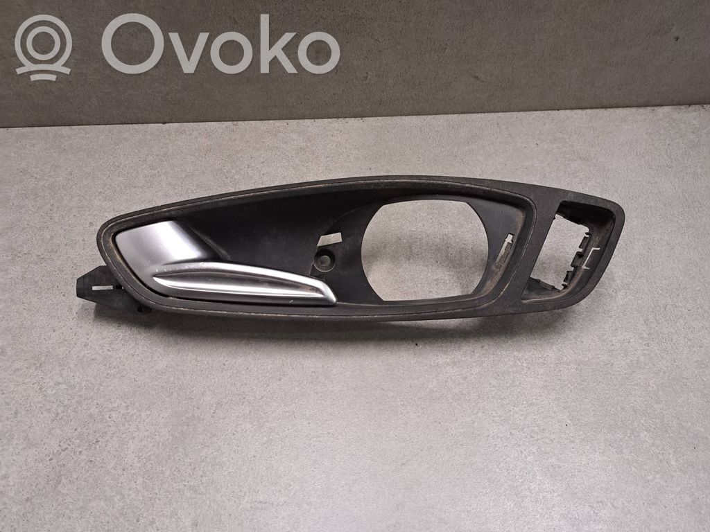 Audi A1 Front door interior handle 