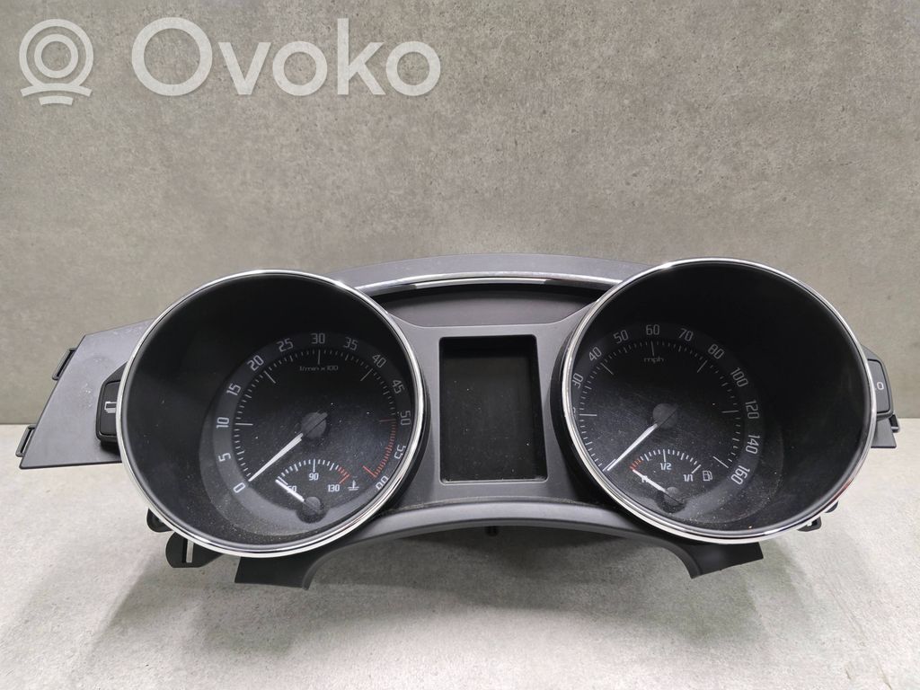 Skoda Superb B6 (3T) Speedometer (instrument cluster) 