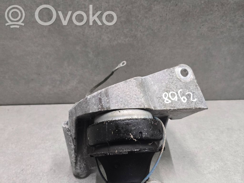 Volvo V40 Cross country Engine mount bracket 