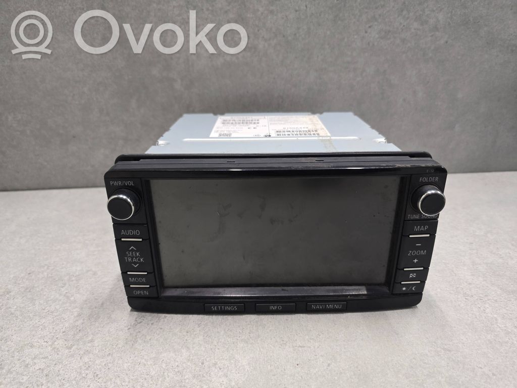 Mitsubishi Outlander Radio/CD/DVD/GPS head unit 