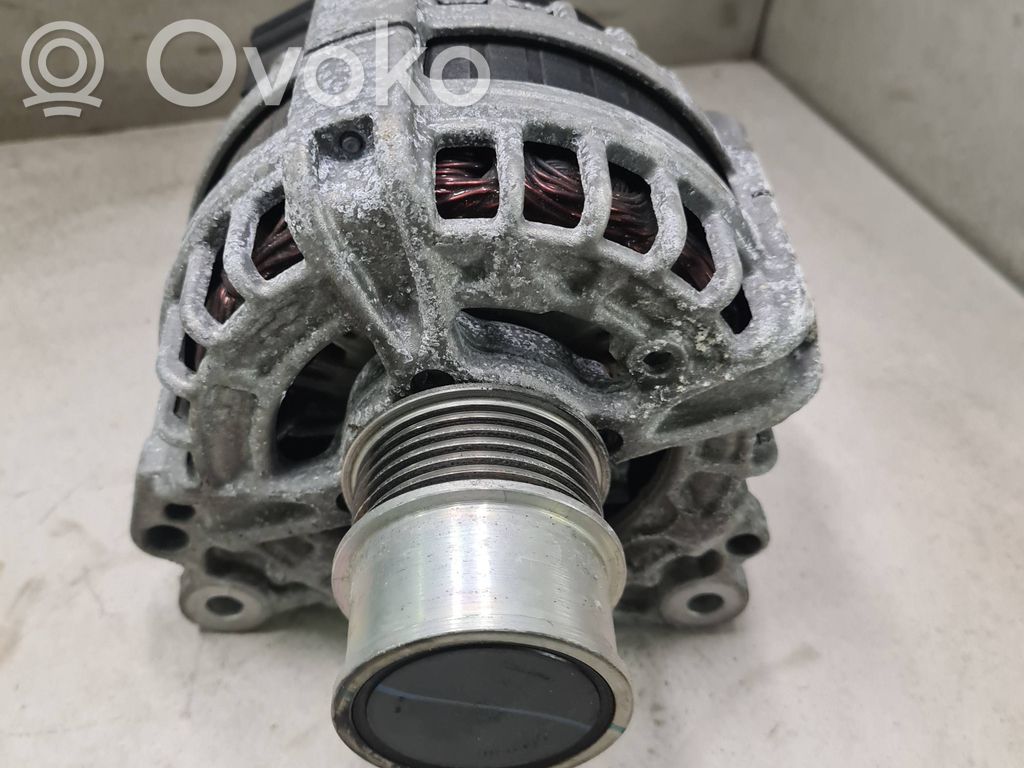 Volkswagen Golf VIII Ģenerators 