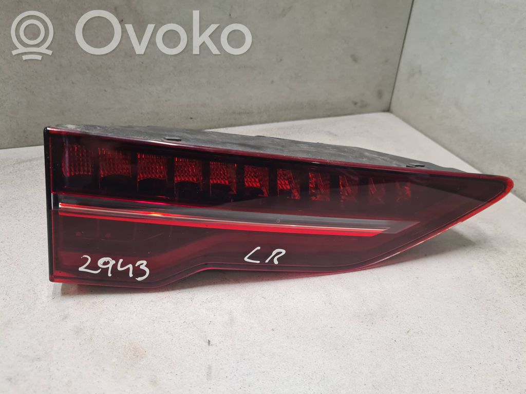 Lampy tylnej klapy bagażnika   J9D313A421CB,0020649604