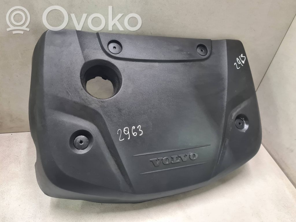 Volvo V40 Engine cover (trim) 