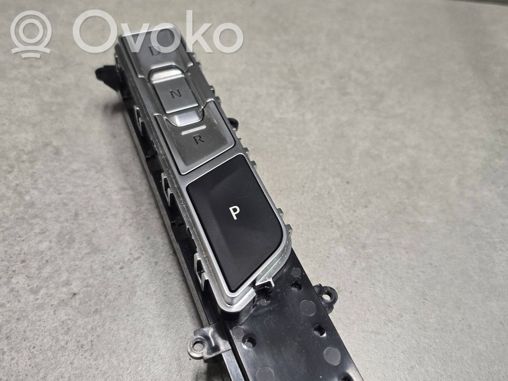 Jaguar I-Pace Gear selector 
