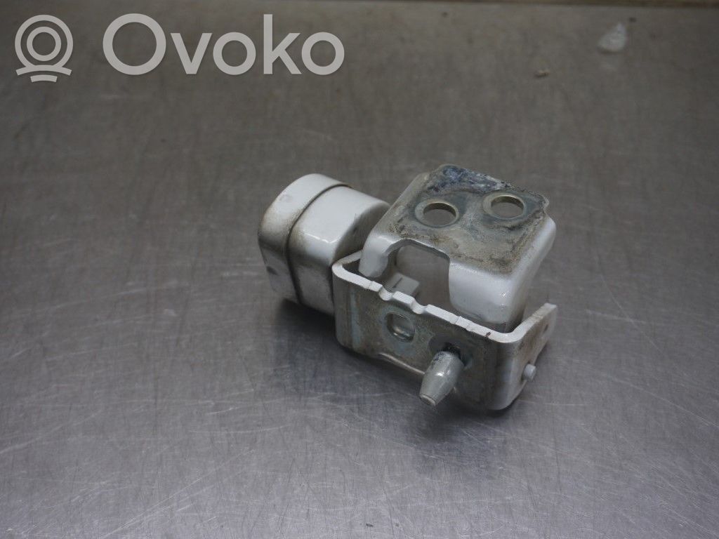 Citroen C5 Front door upper hinge 