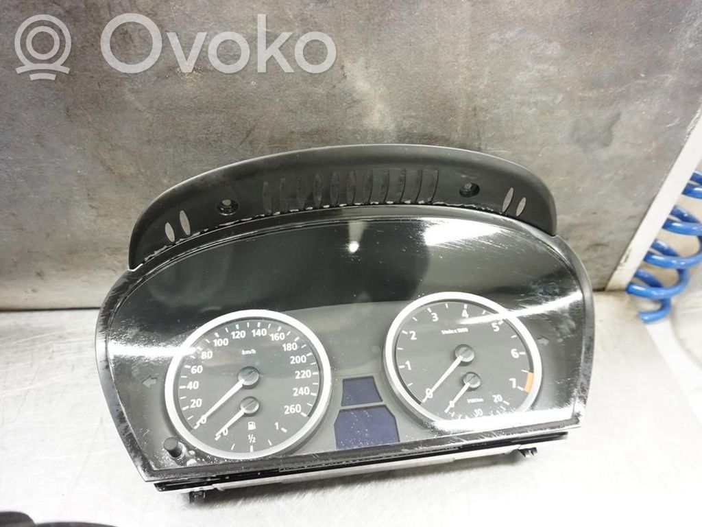 BMW 5 E60 E61 Spidometras (prietaisų skydelis) 