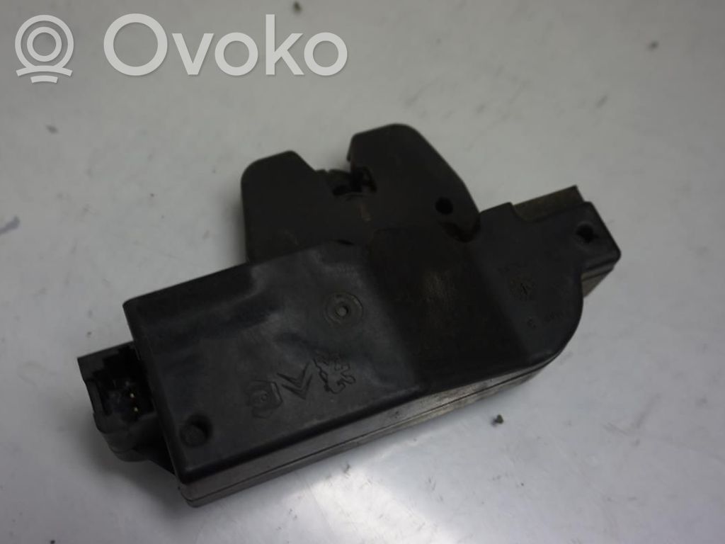 Peugeot 307 Zamek klapy tylnej / bagażnika 