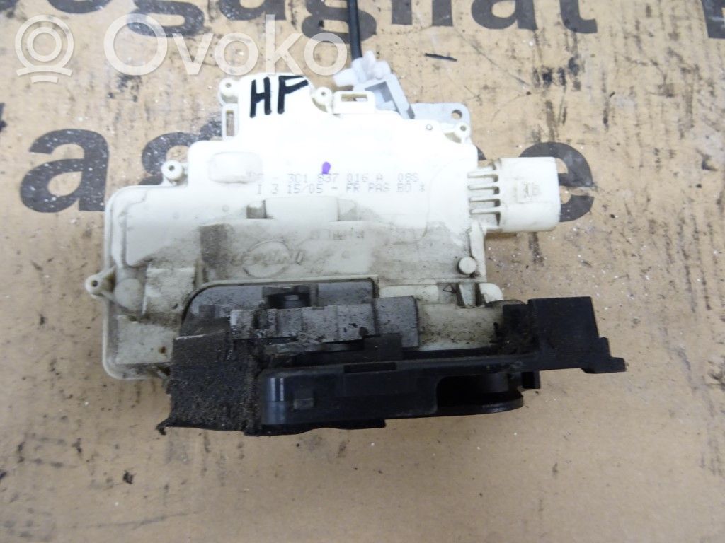 Volkswagen PASSAT B6 Serratura portiera anteriore 