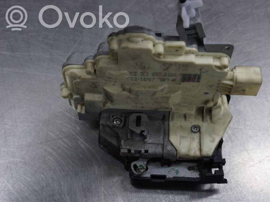 Volkswagen PASSAT B6 Serratura portiera anteriore 