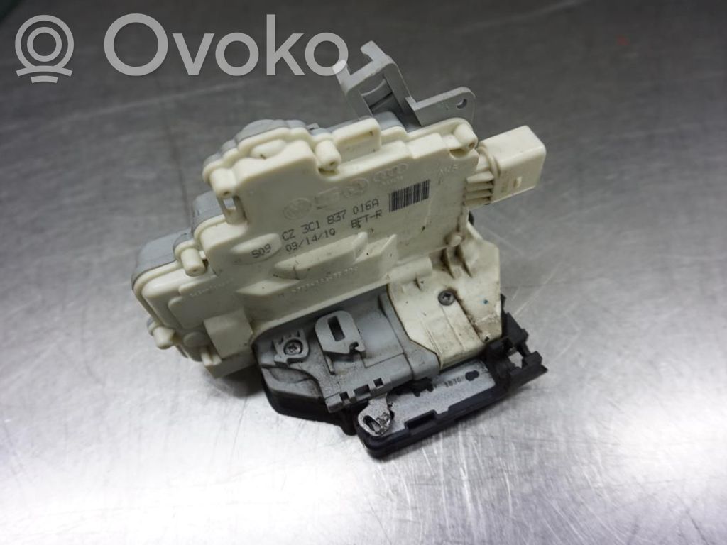 Volkswagen PASSAT B6 Serratura portiera anteriore 