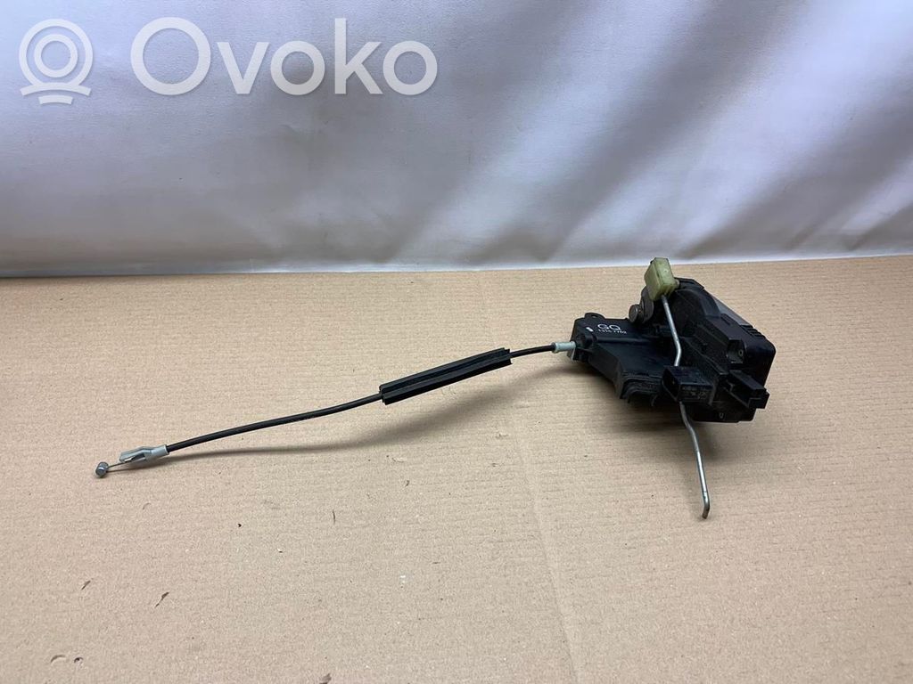 Opel Vectra C Zamek drzwi przednich 