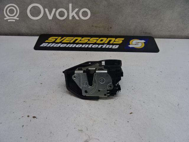 Rear door lock   51227202147,140525