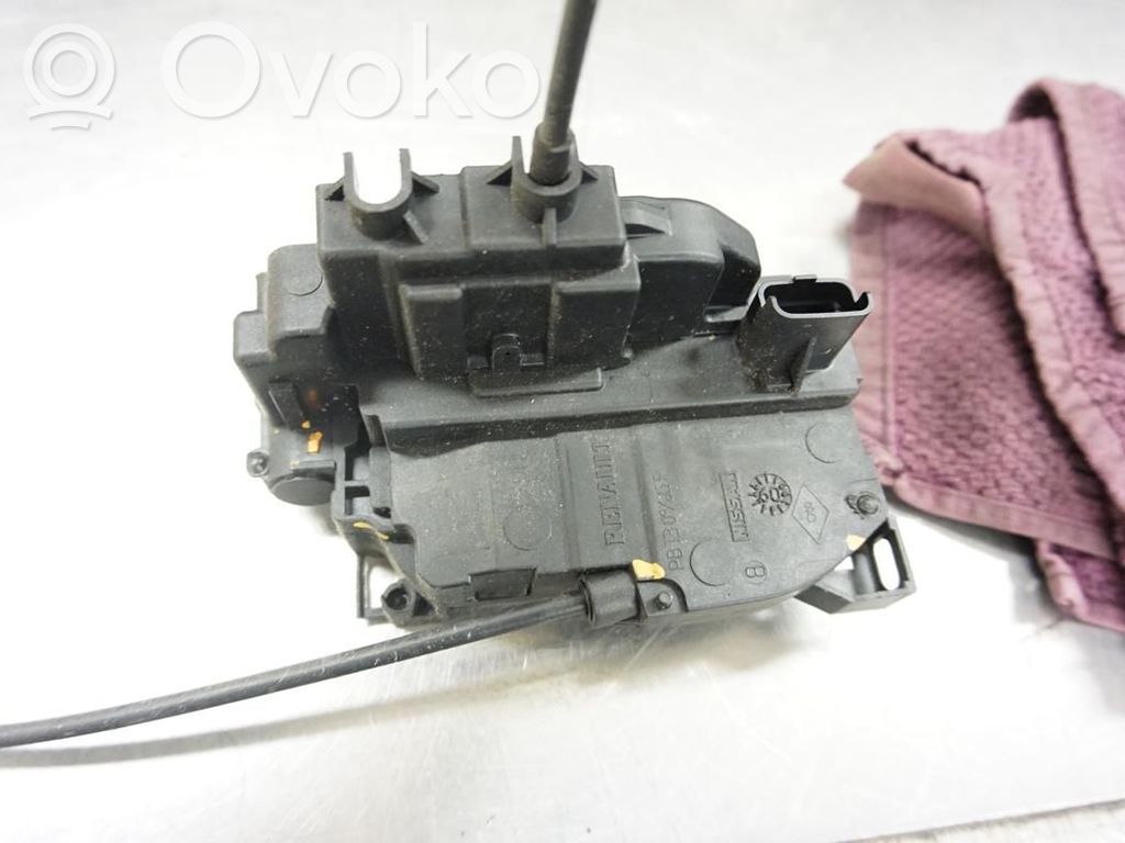 Renault Clio III Zamek drzwi przednich 