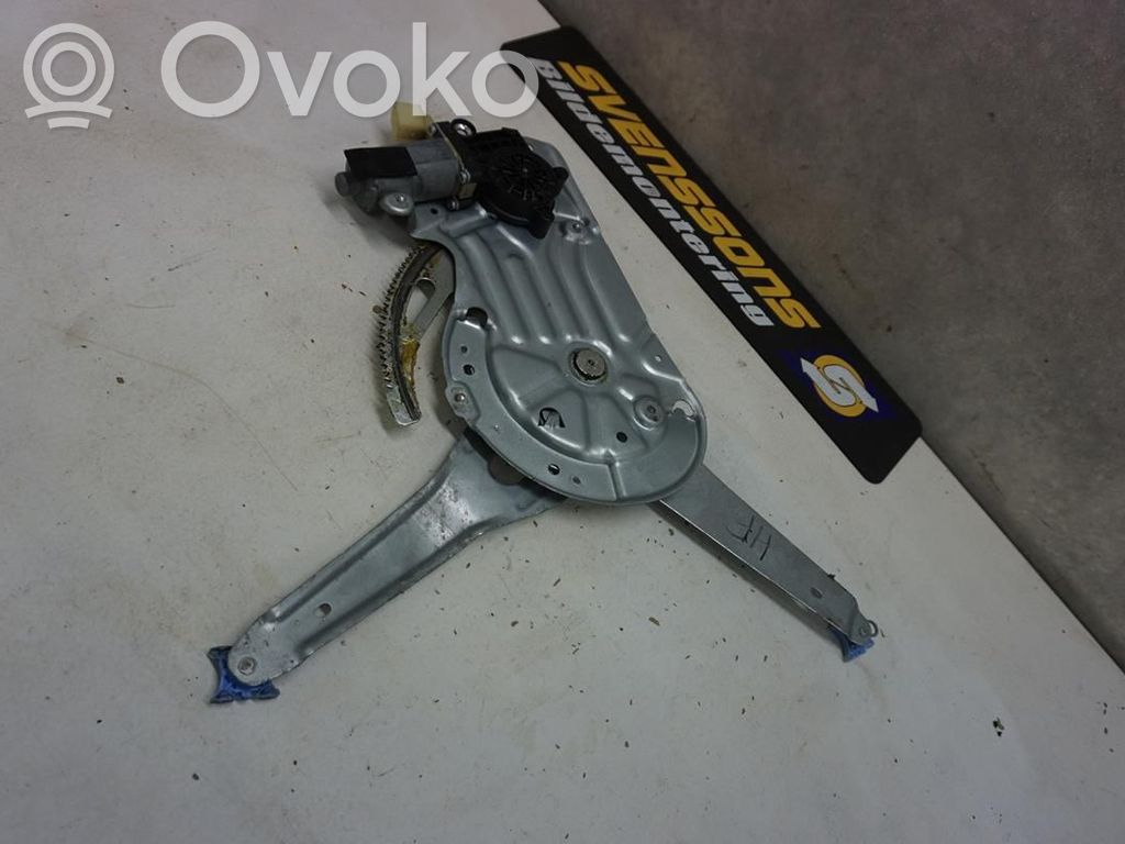 Volvo V70 Macara ușă față cu motor 