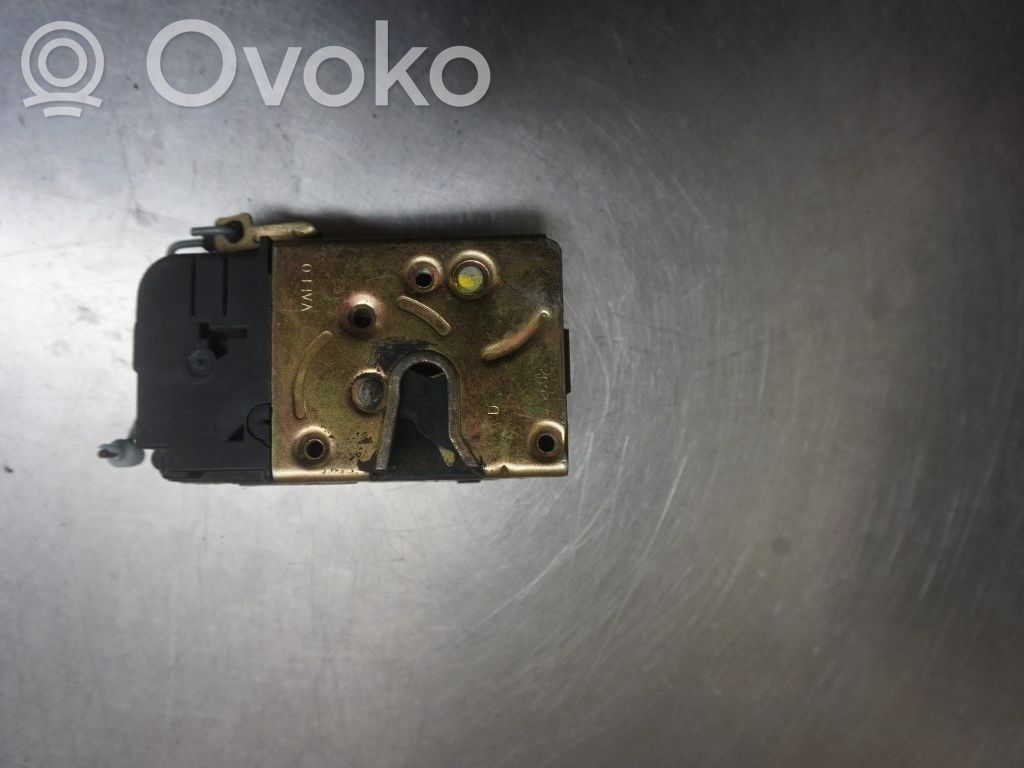 Peugeot 206 Front door lock 