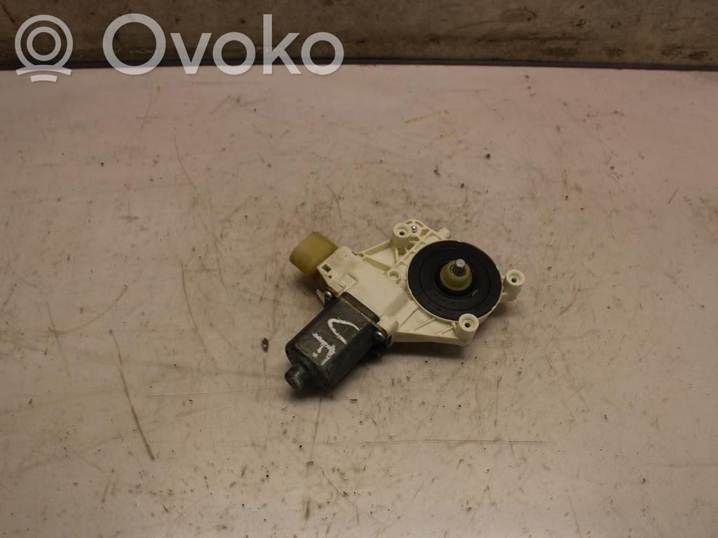 BMW 3 E90 E91 Etuoven ikkunan nostomoottori 