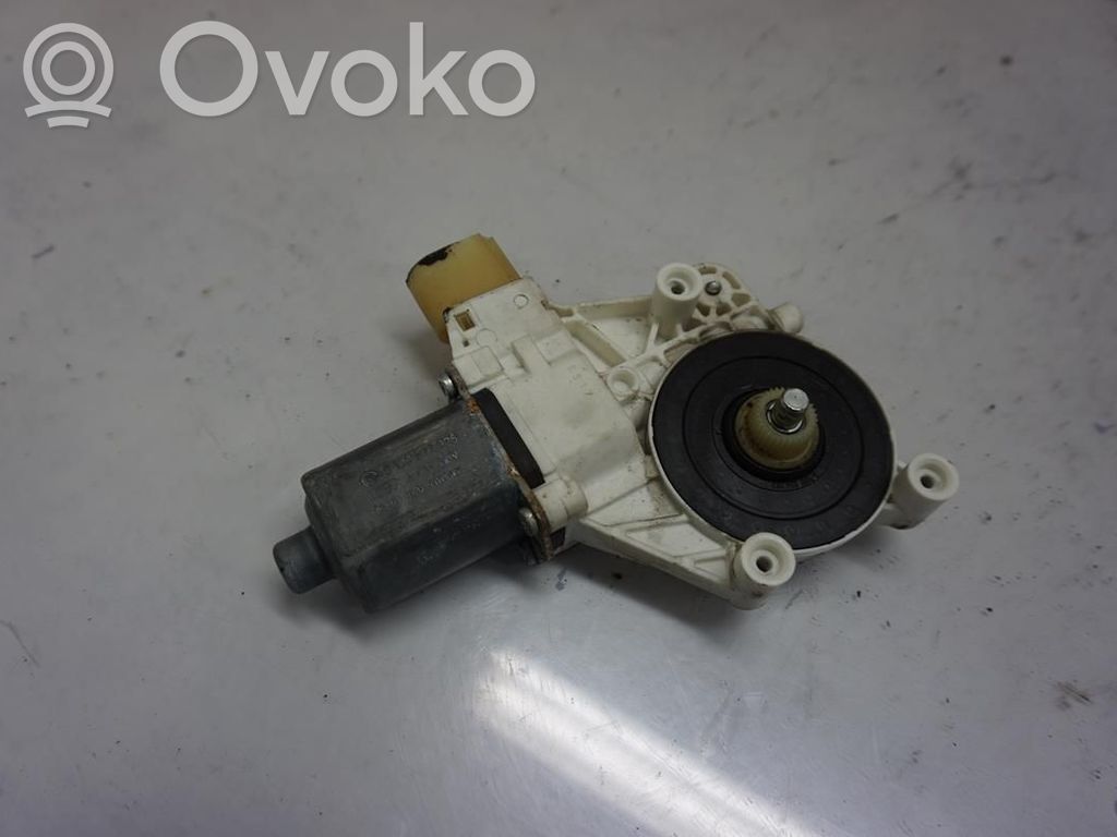 BMW 1 E81 E87 Etuoven ikkunan nostomoottori 