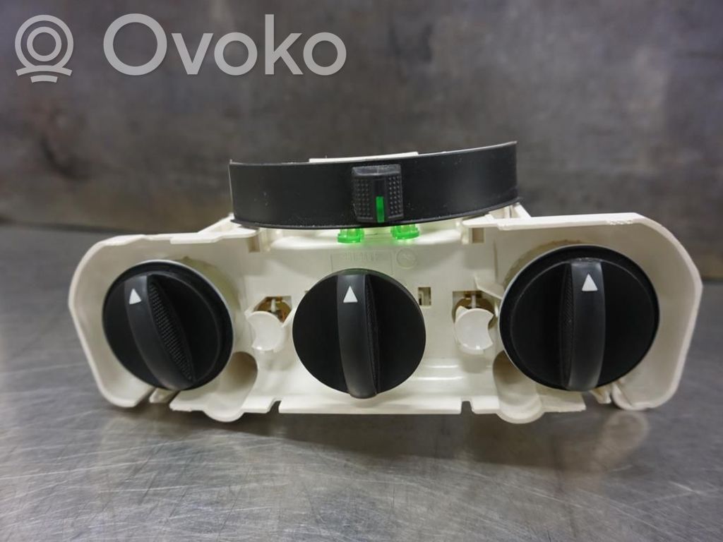 Toyota Corolla E120 E130 Climate control unit 