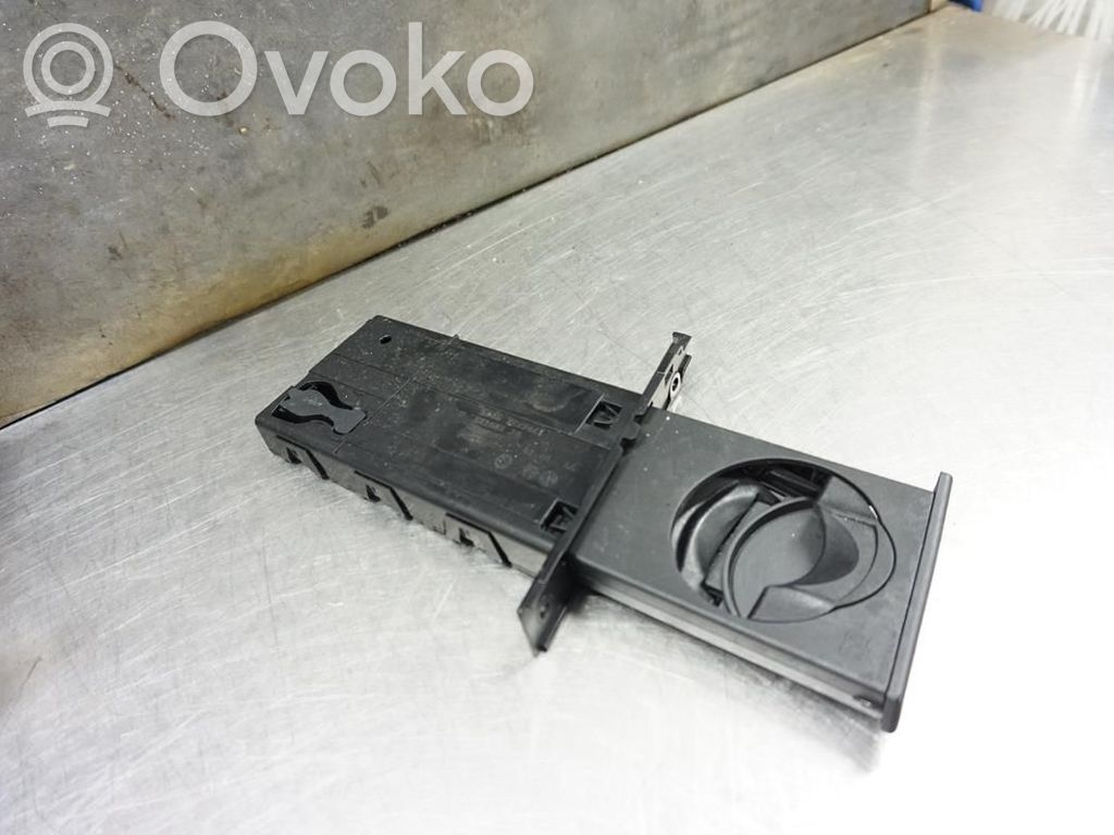 Puodelio laikiklis   51459173469,151785