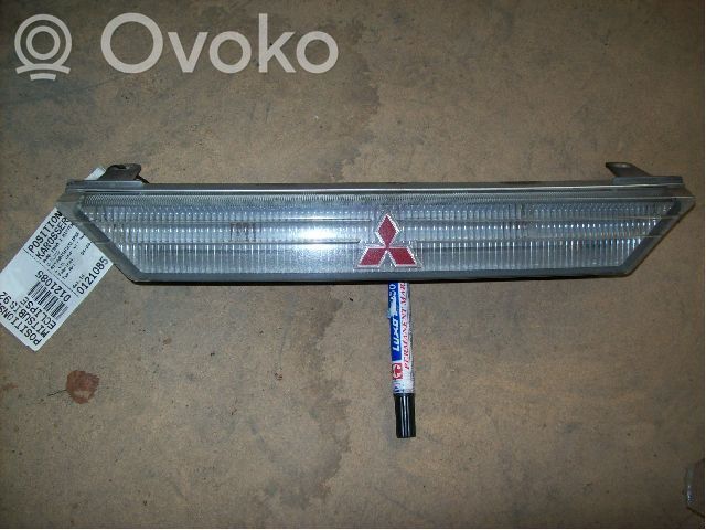 Opel Movano B Ventanilla de ventilación de la puerta delantera cuatro puertas 