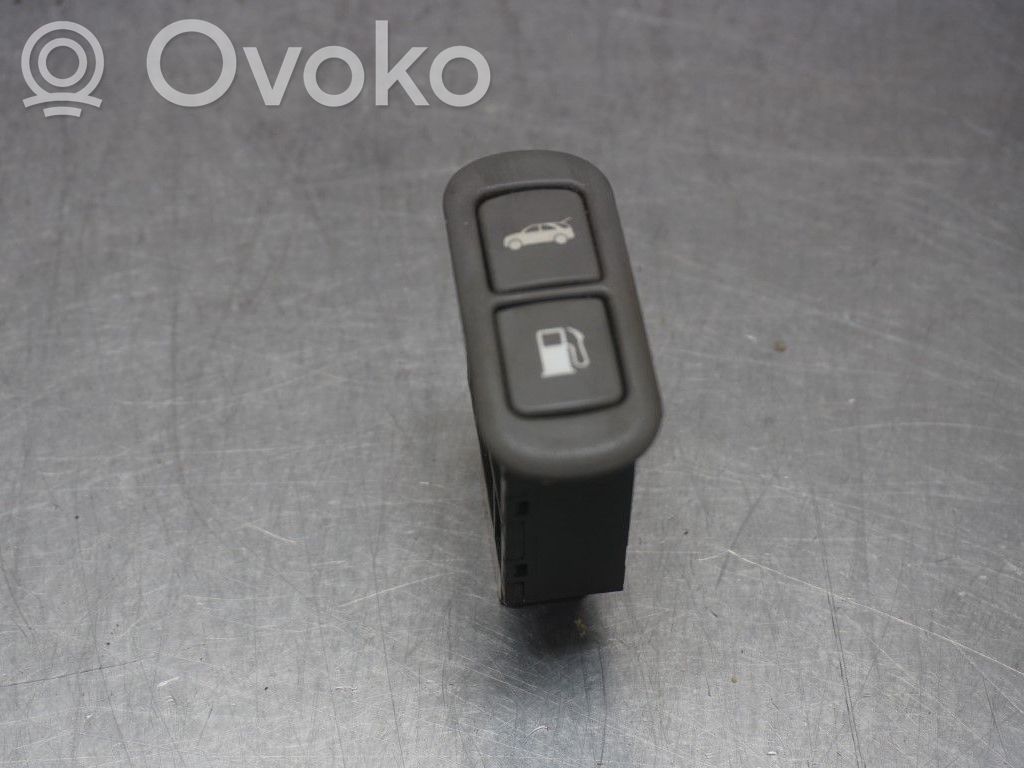 Tailgate/boot open switch button   935503E000,242215