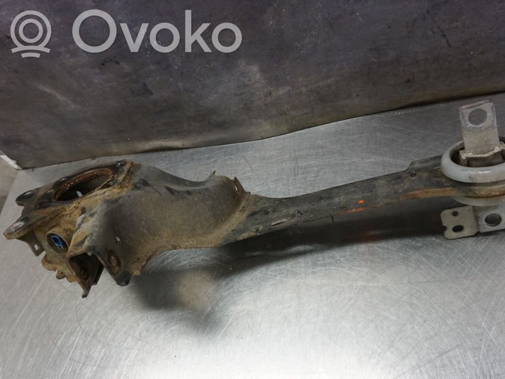 Volvo V60 Задний поворотный кулак (ступица, цапфа) 