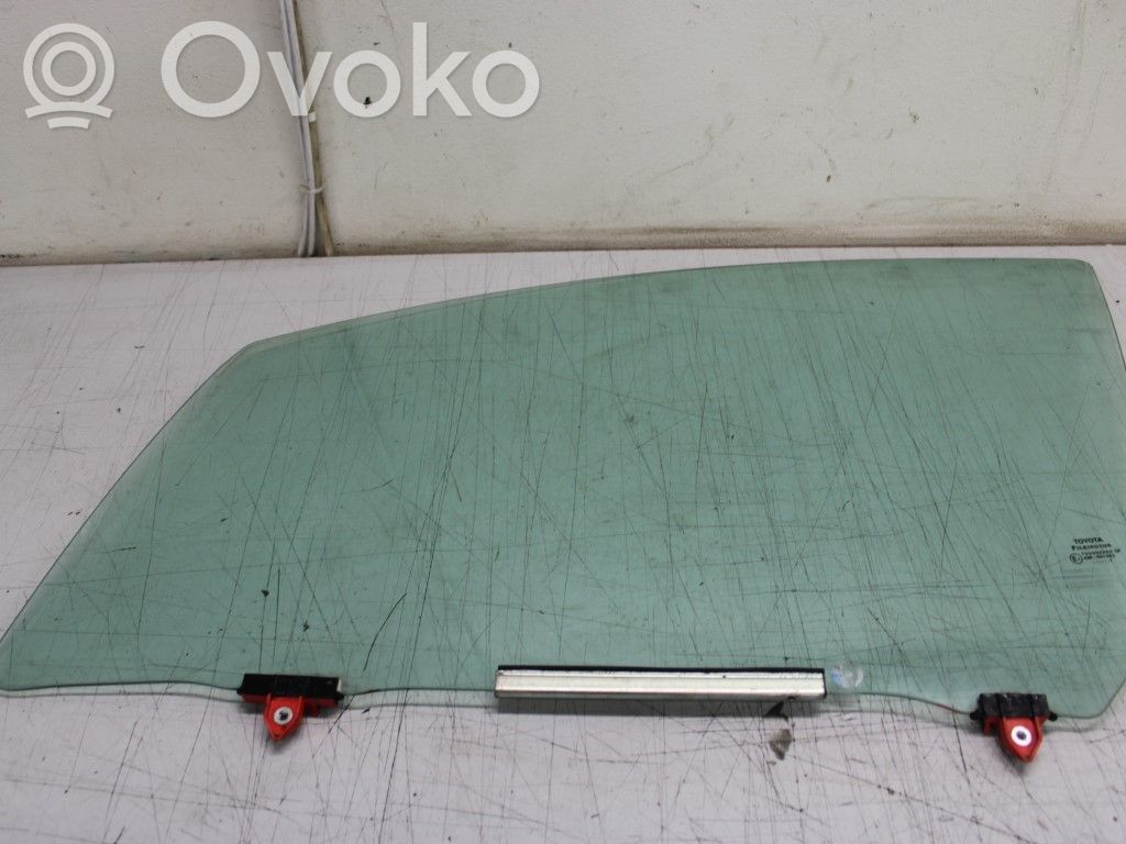 Toyota Yaris Front door window glass four-door 