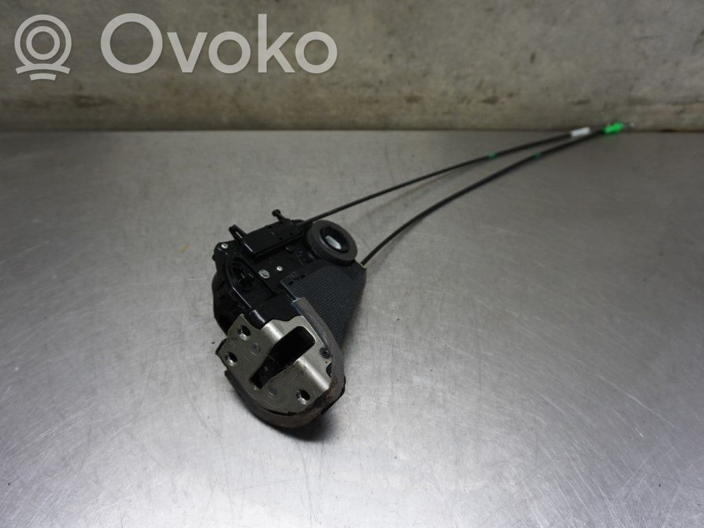Toyota Yaris Front door lock 
