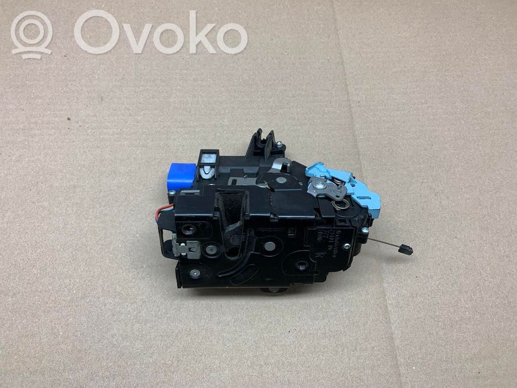 Volkswagen Caddy Zamek drzwi przednich 